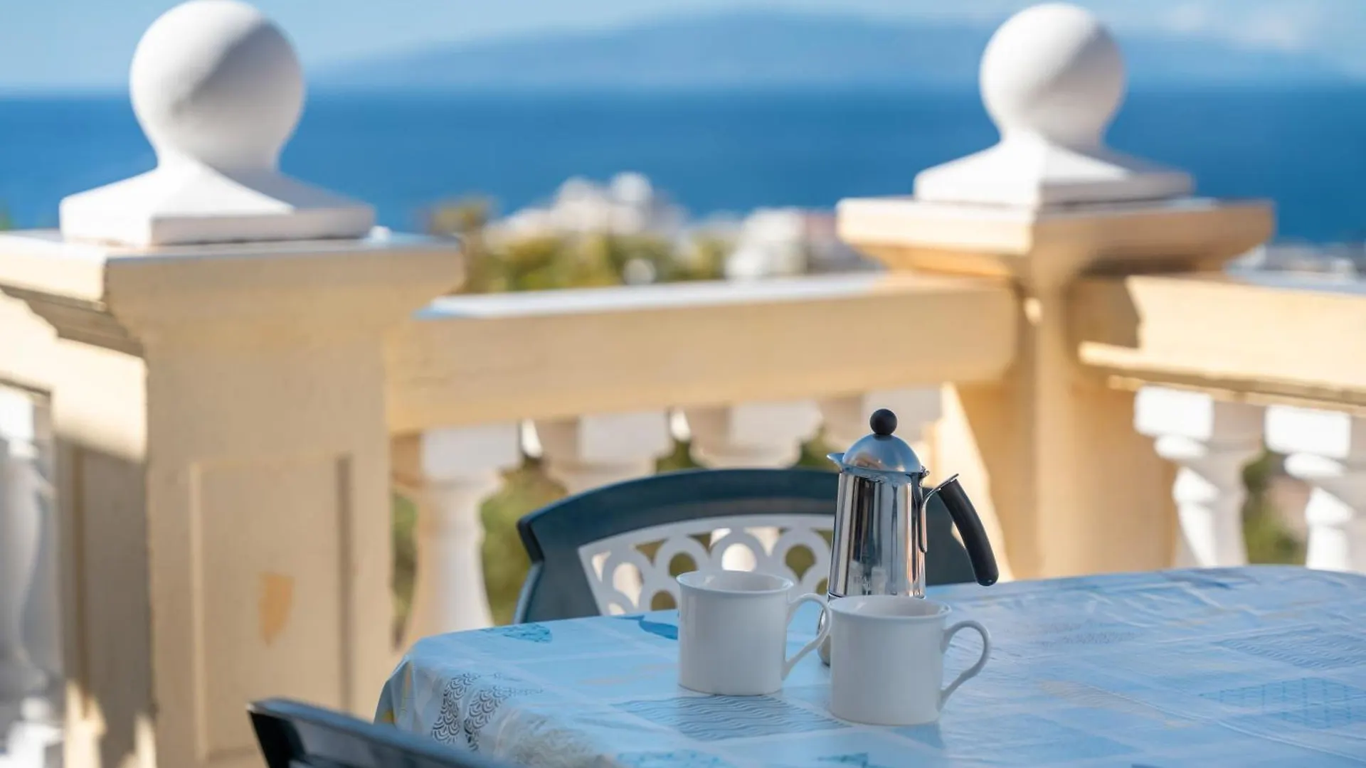 Exclusive Las Americas Property 아데제 아파트