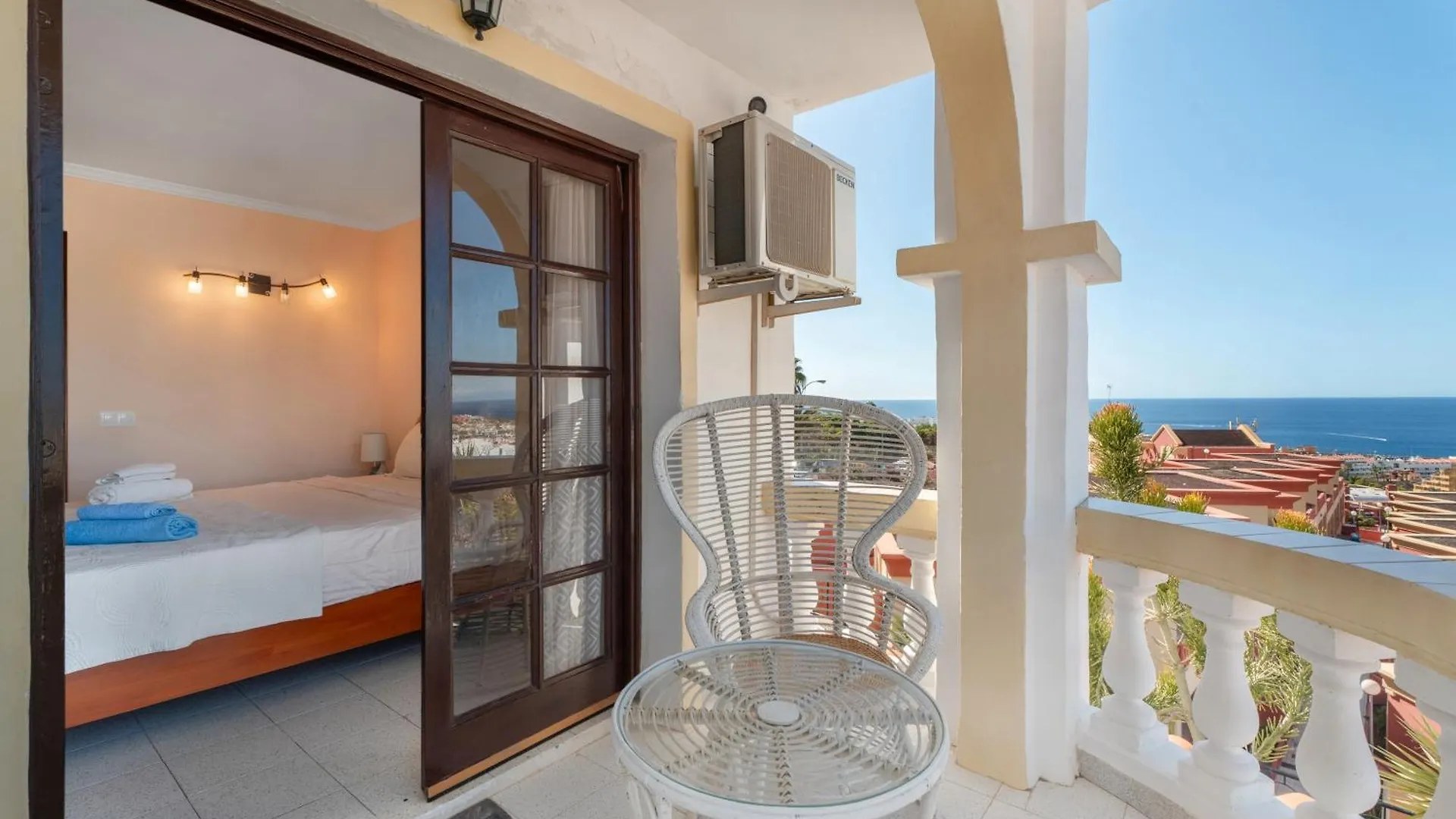 Exclusive Las Americas Property 아데제 0*,